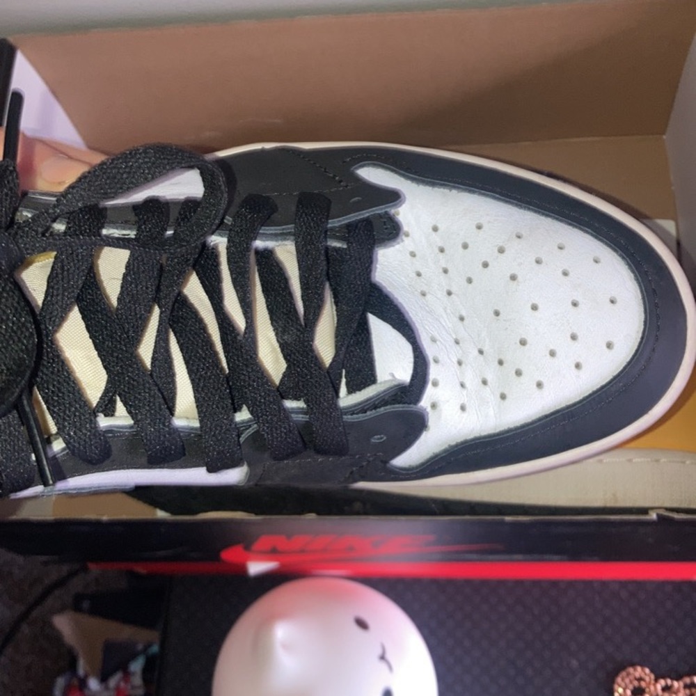 Jordan 1 Highs “Volt Gold”